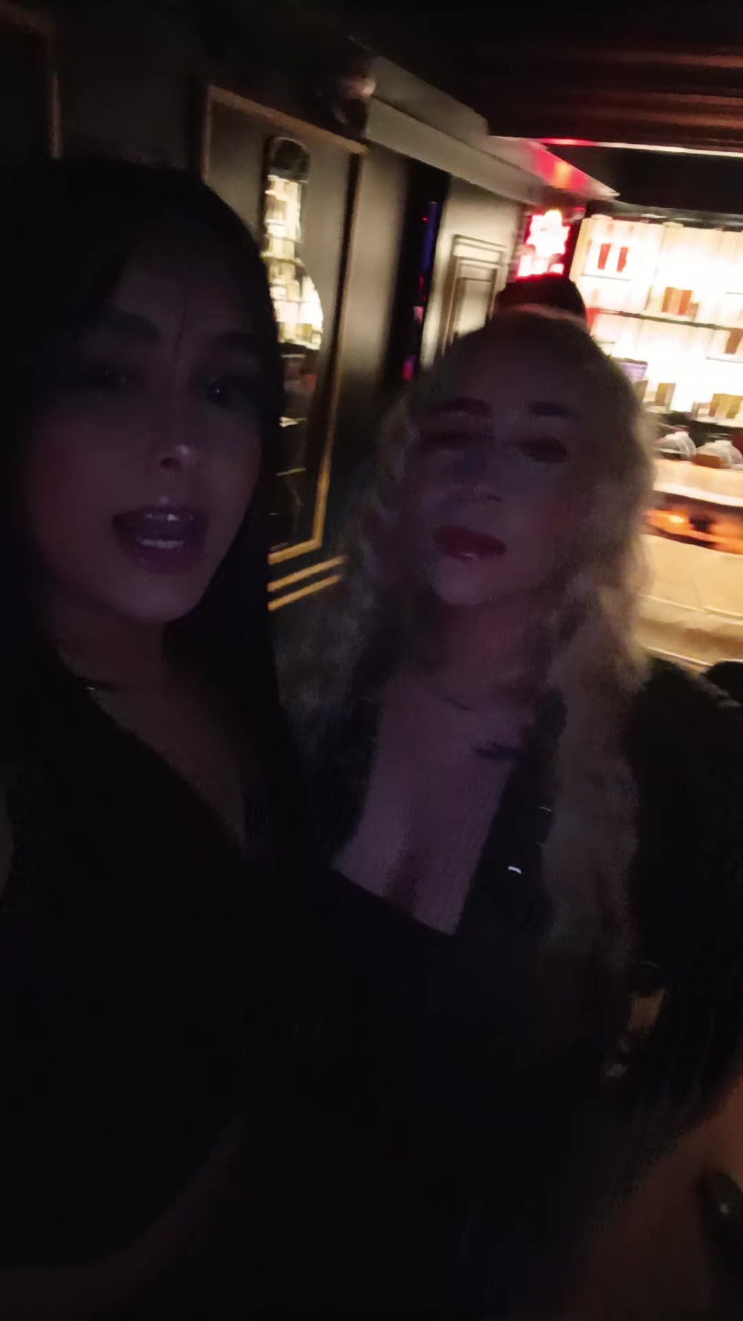 @️
