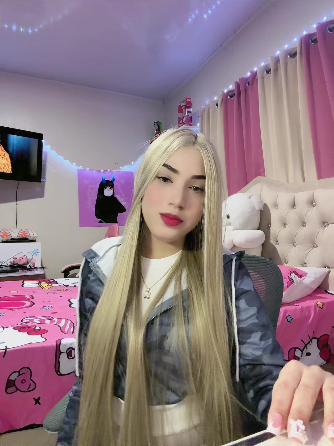 @Kitty_feef