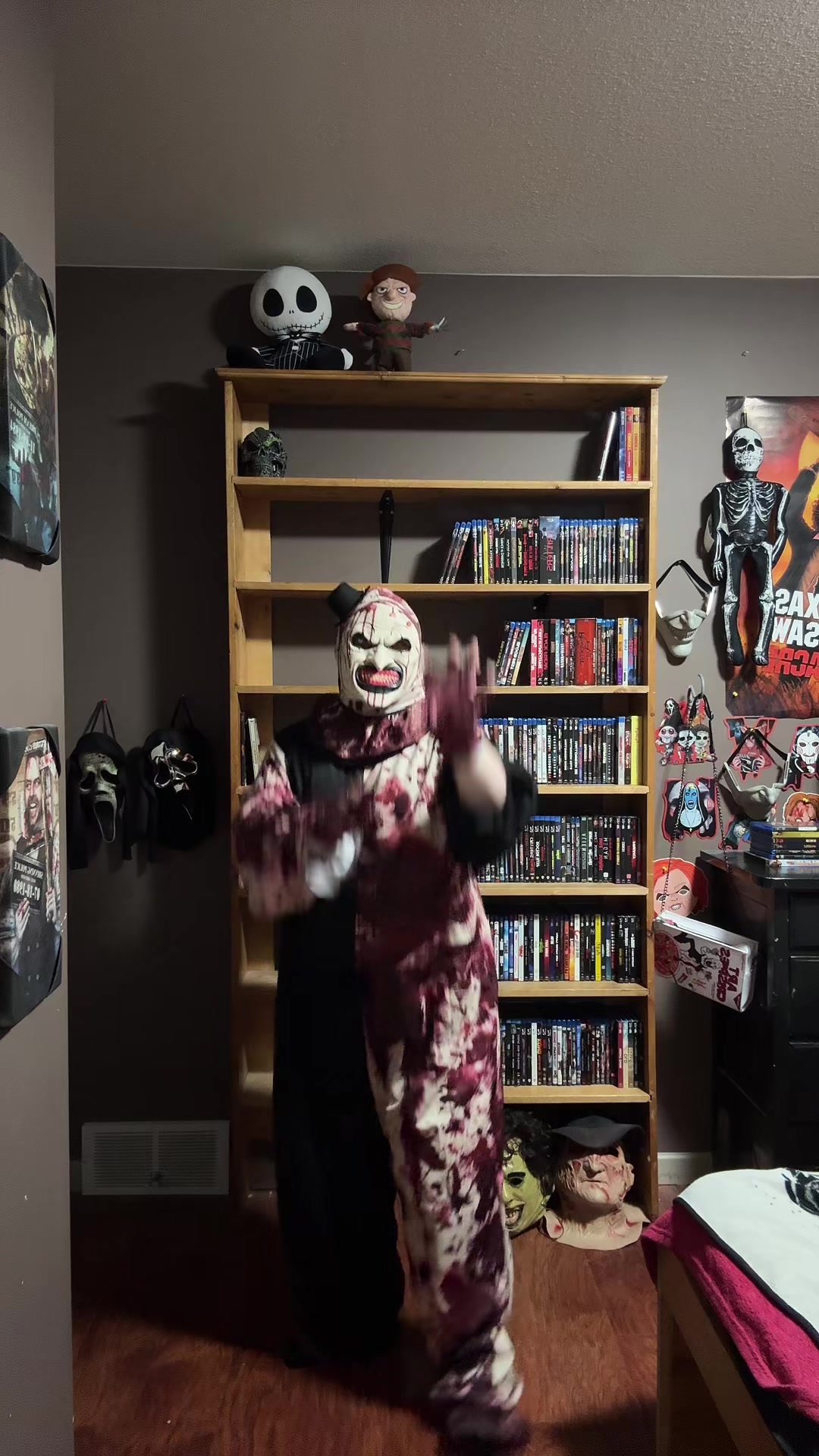 @HorrorLover