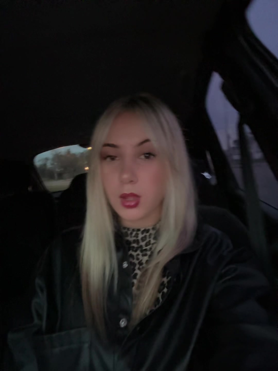@vickymilaan