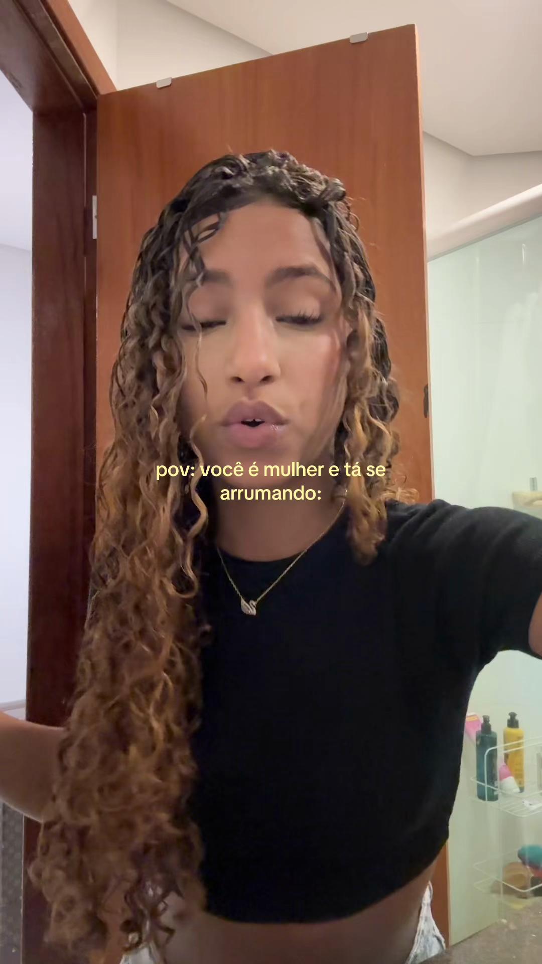 @Mel Araújo