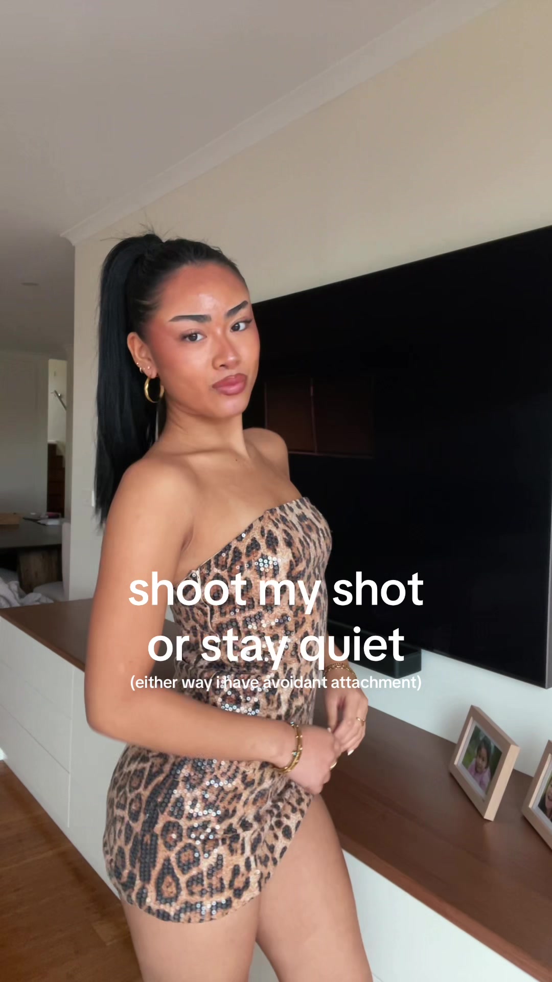 @TH💋NIA