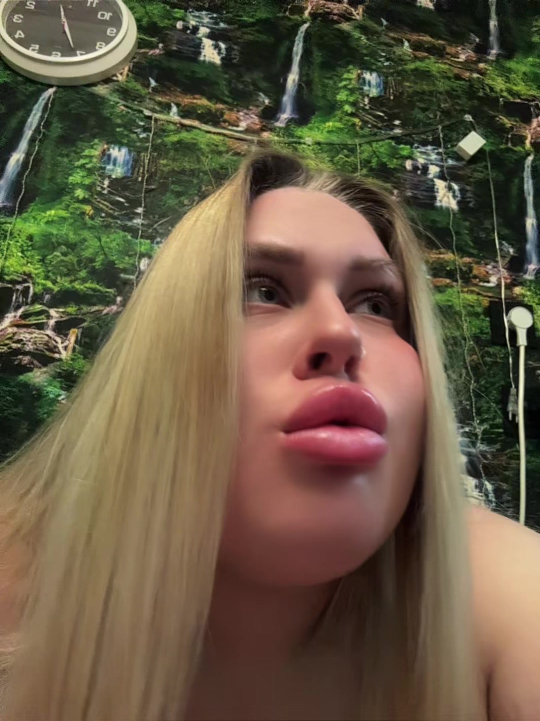 @toniik111
