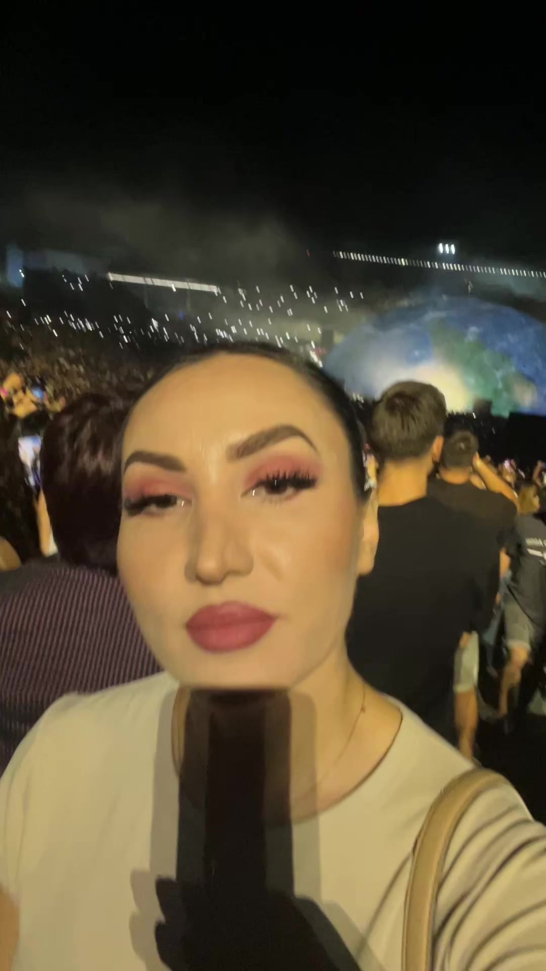 @lauri_wanderlust