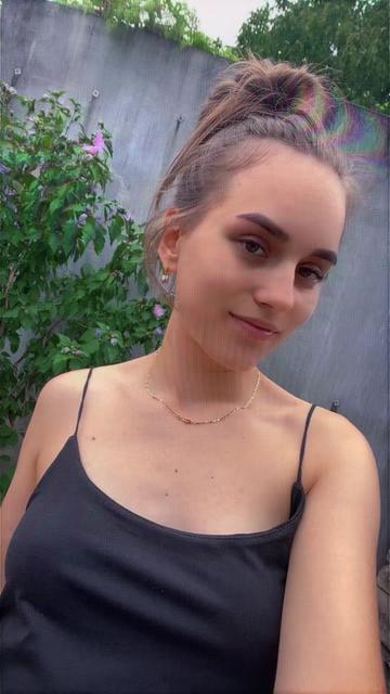 @Valentina💎
