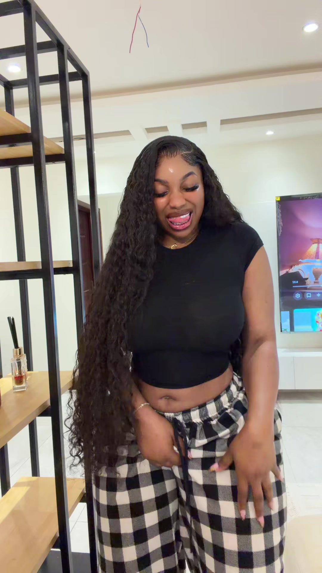 @NiceyNea🇨🇲