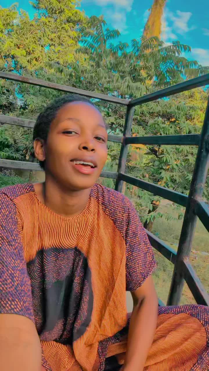 @LIZZY KIDOTI 🧝&zwj;♀️⛎