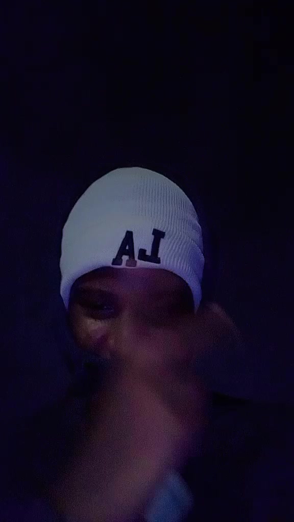 @Drãpeãu_Nøïr🏴🏴
