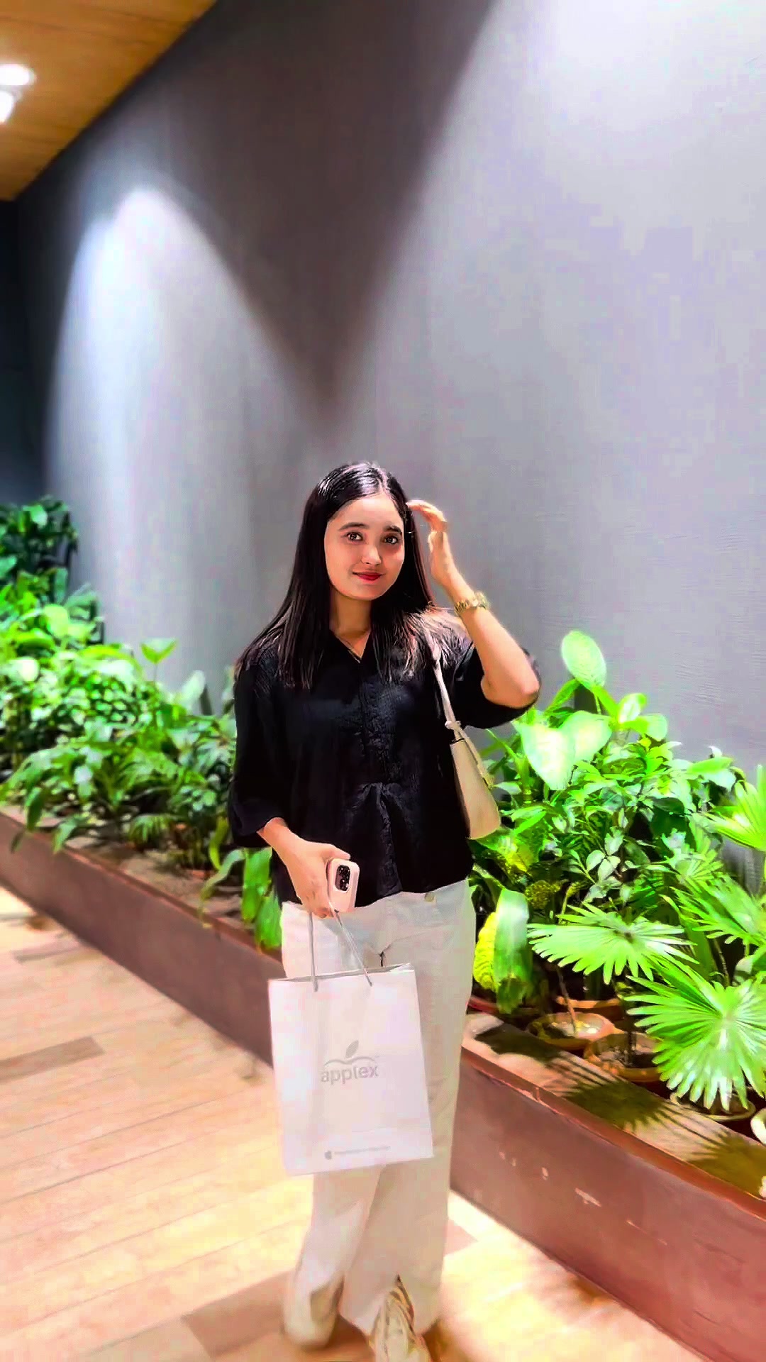 @SiYa MoNI🕊️🪞