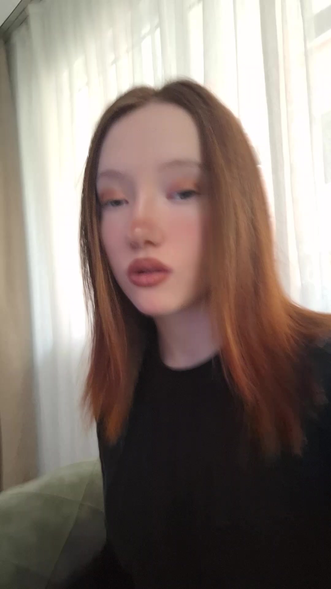 @E,