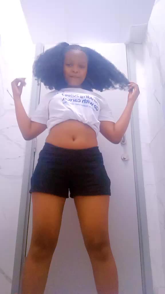 @Fashionable Dee 🥰