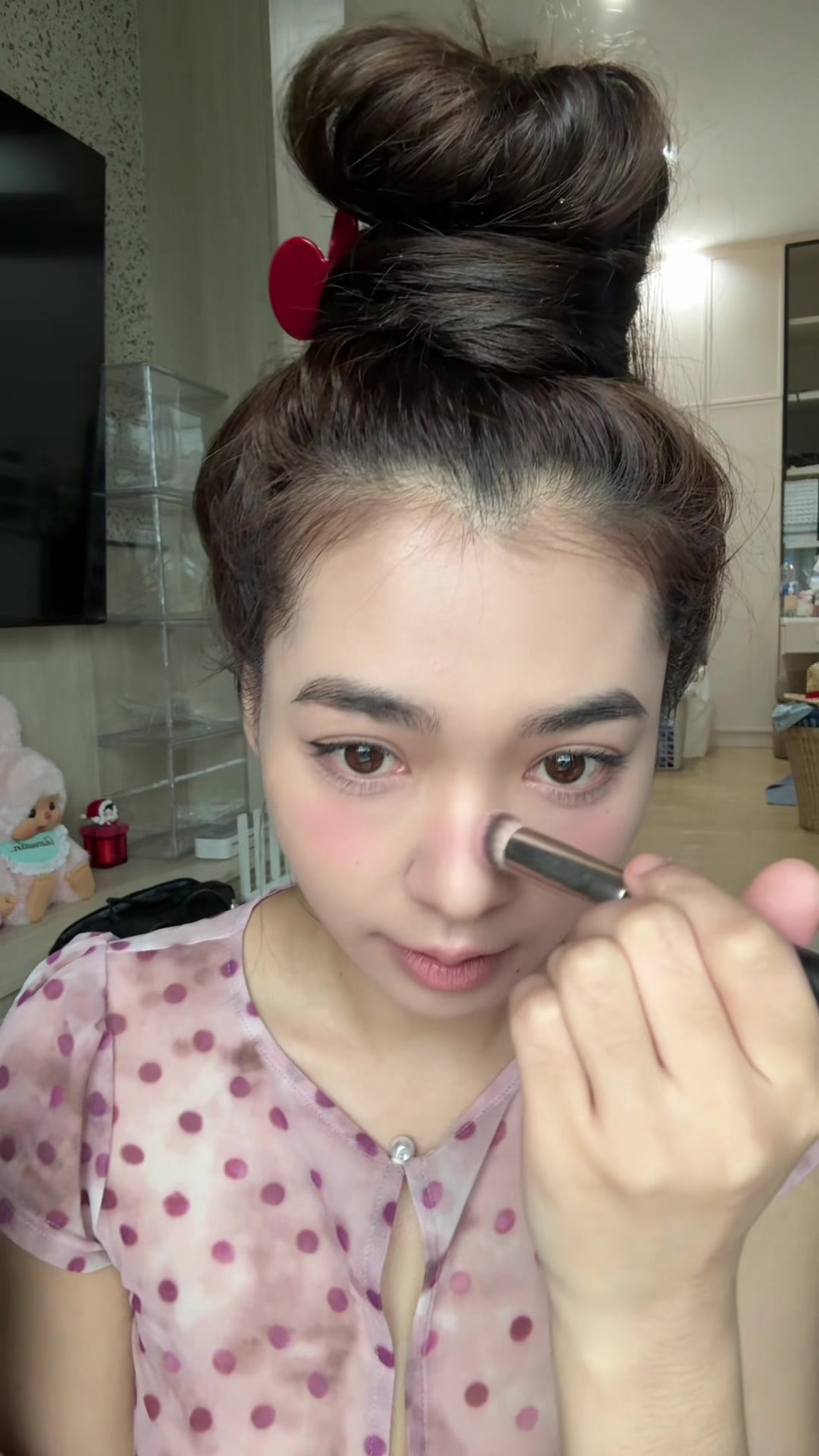 @นี่กิ๊ฟตี้ นั่นใครล่ะ