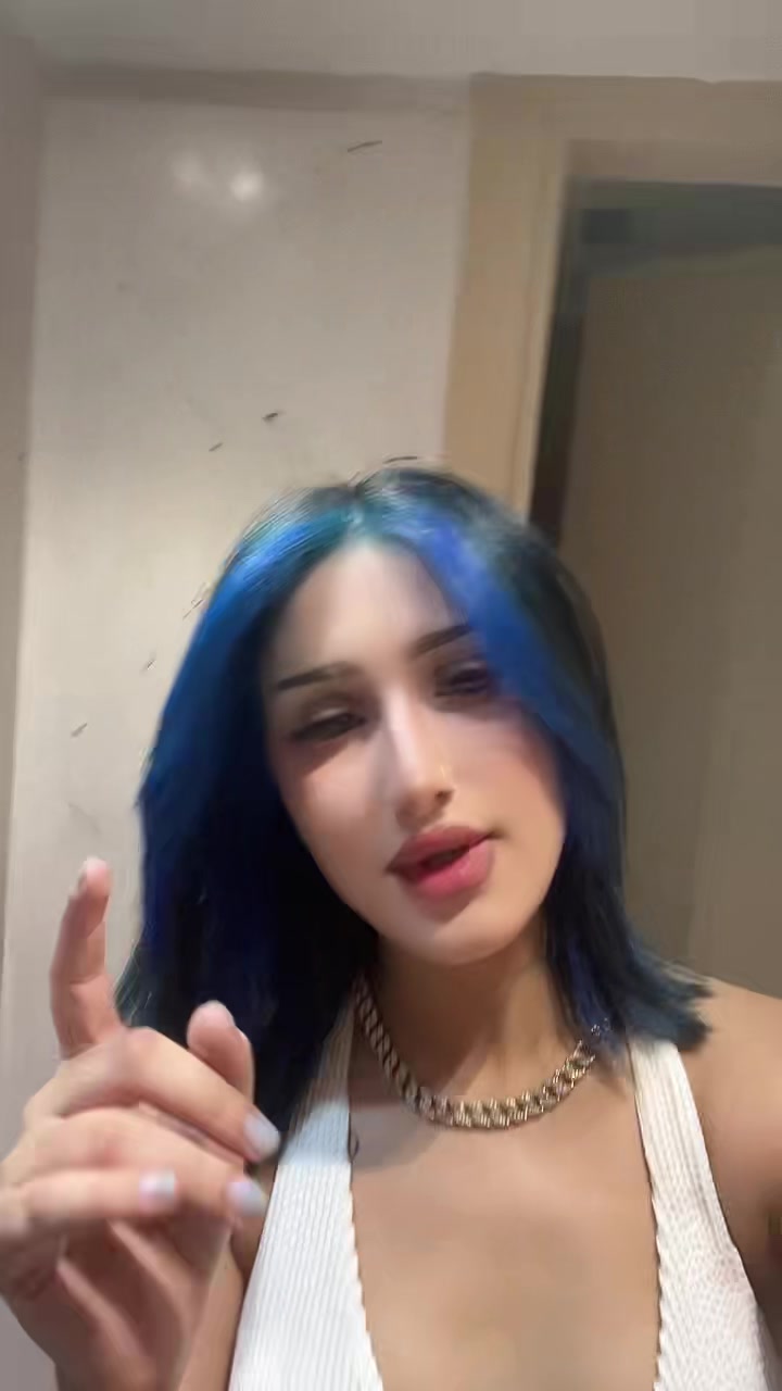 @Latina