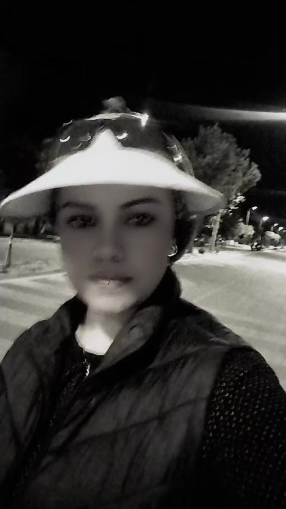 @Ayşegül_ 42