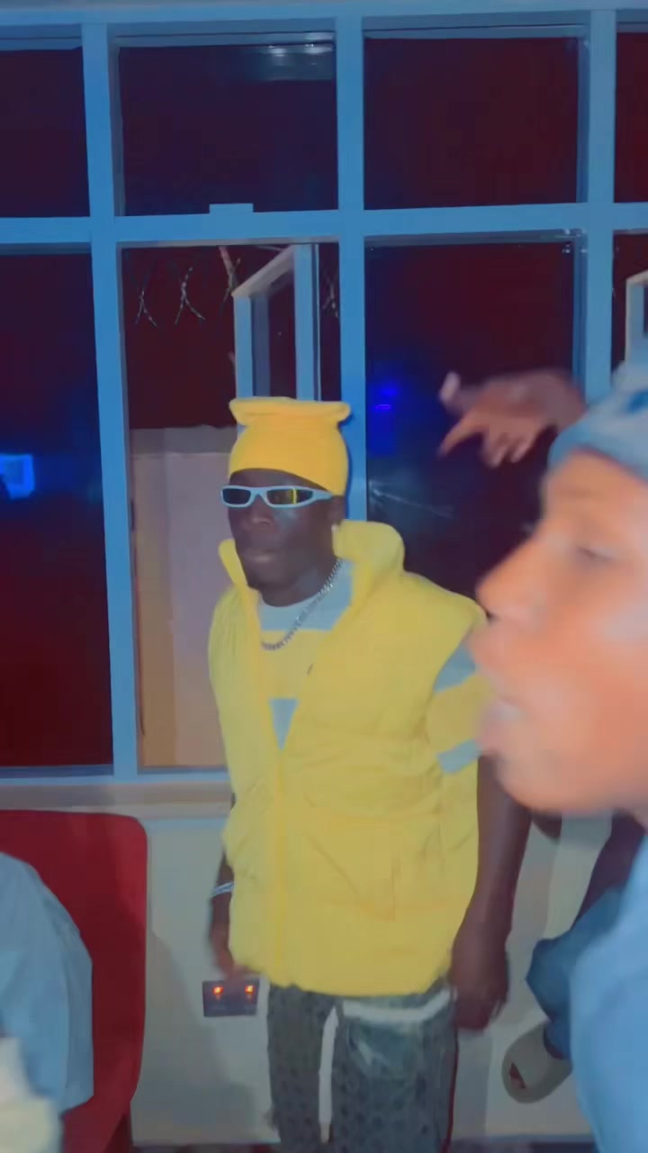 @🏝️Just Big Ola🏝️