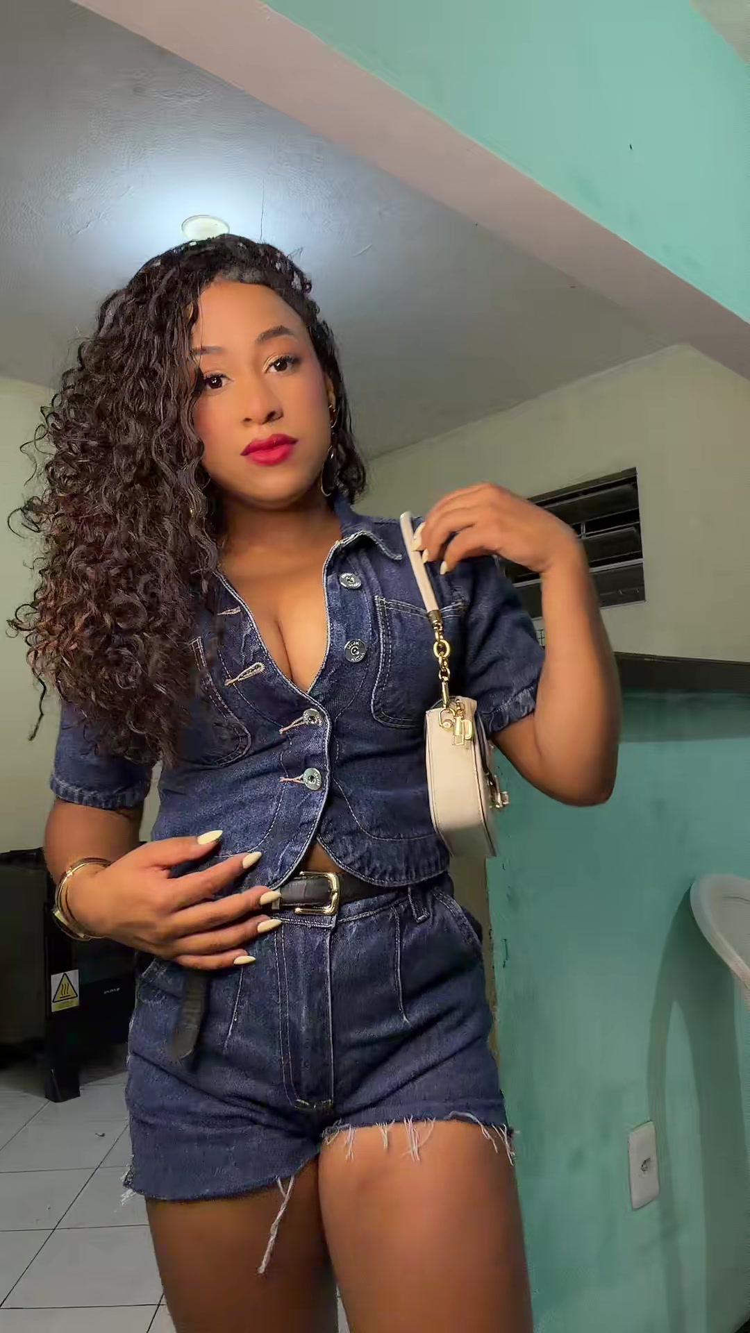 @a_comelona_ofc