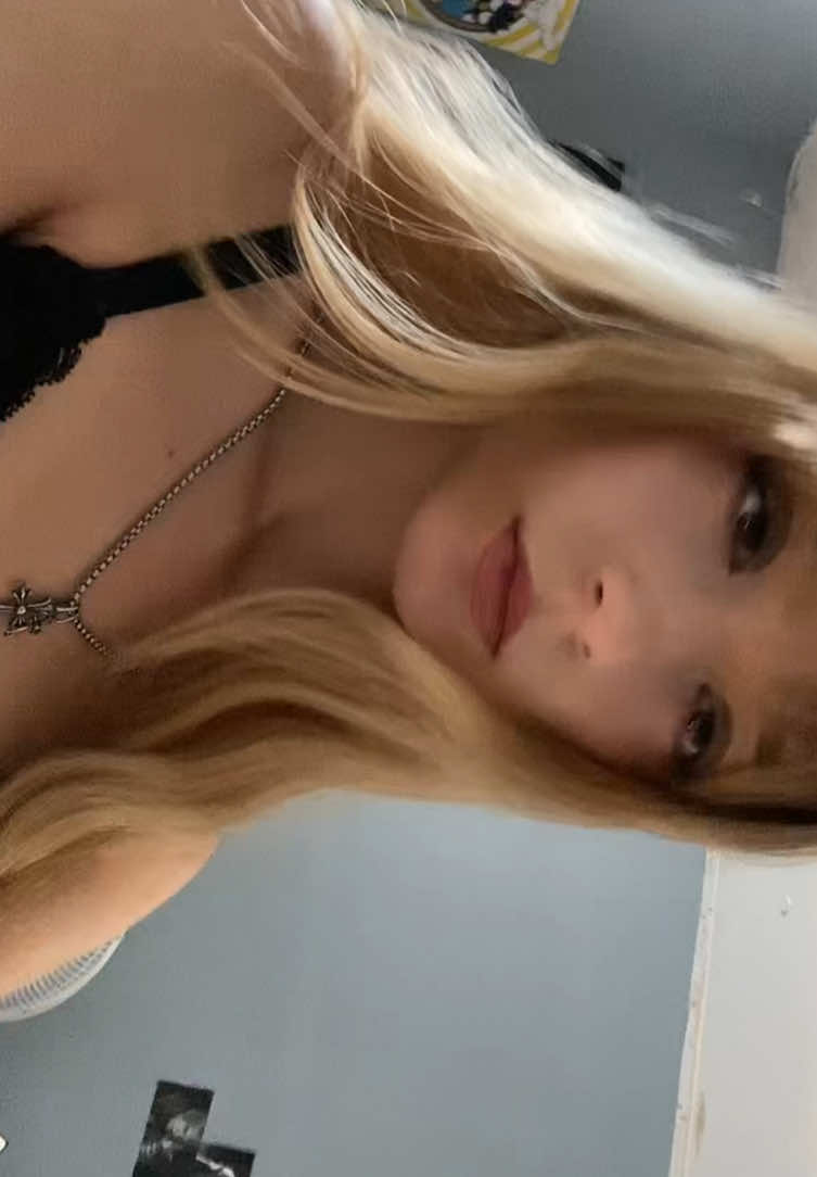 @⋆ 𝐼𝓈𝒶 ⋆