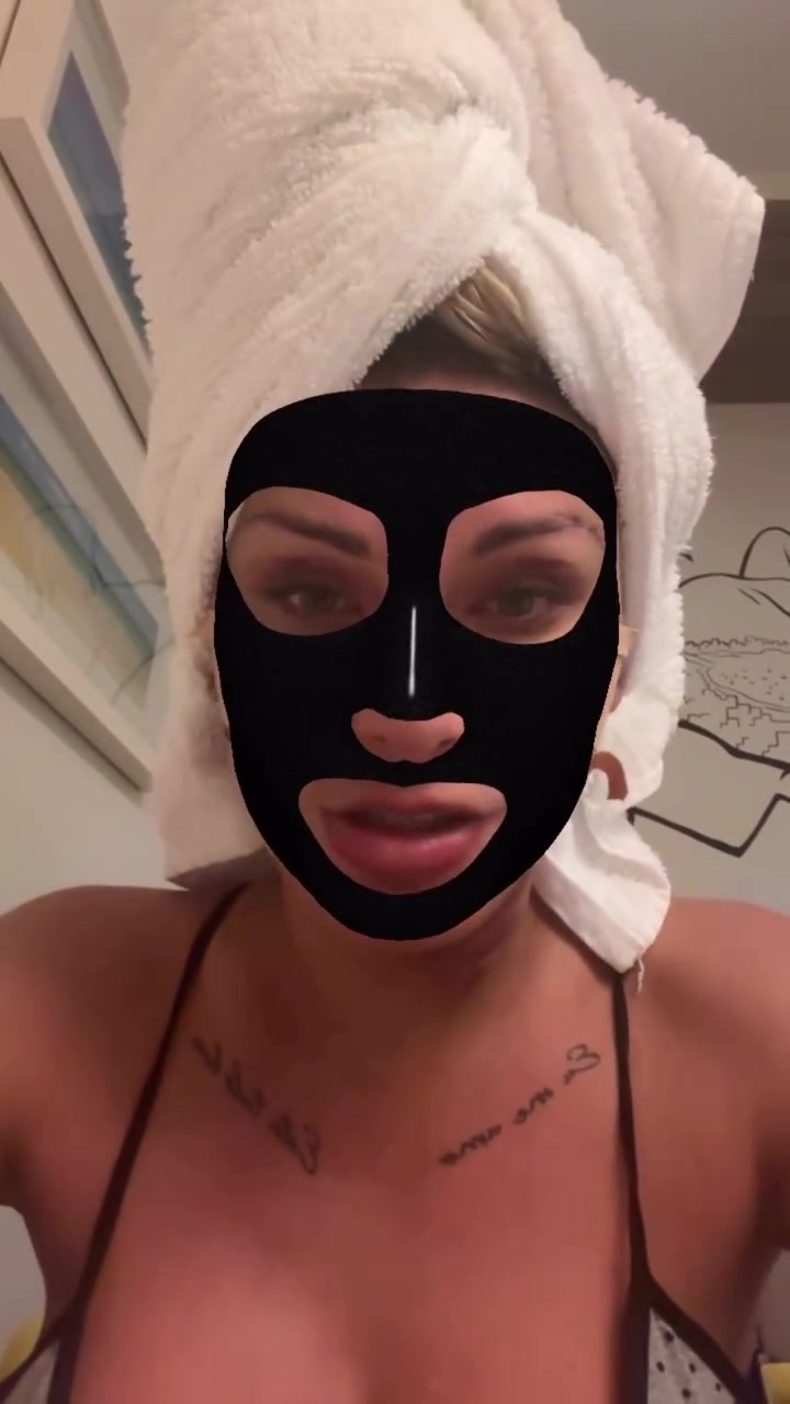 @Andressa Urach