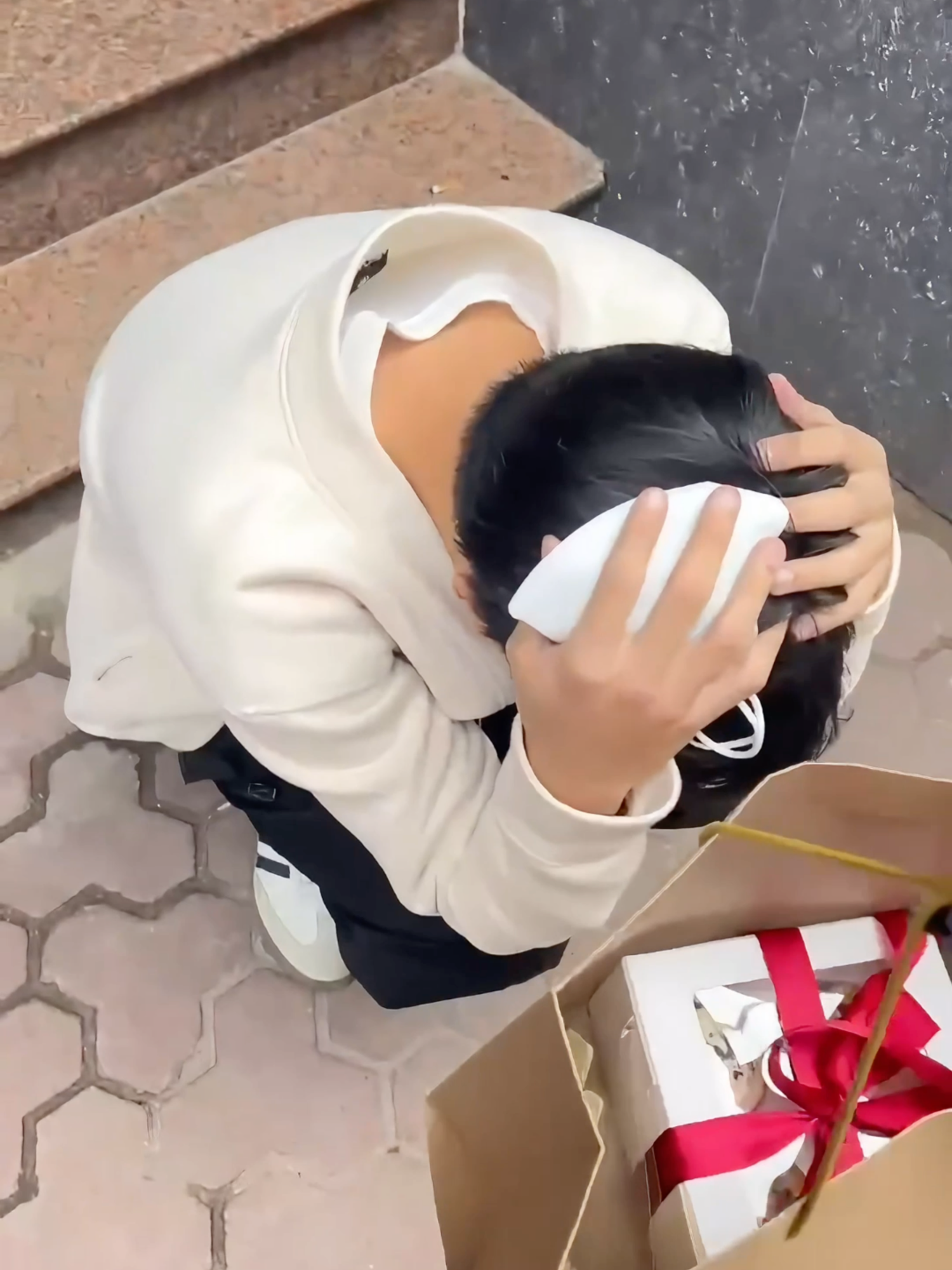 @g&aacute;i nhật đ&oacute;o