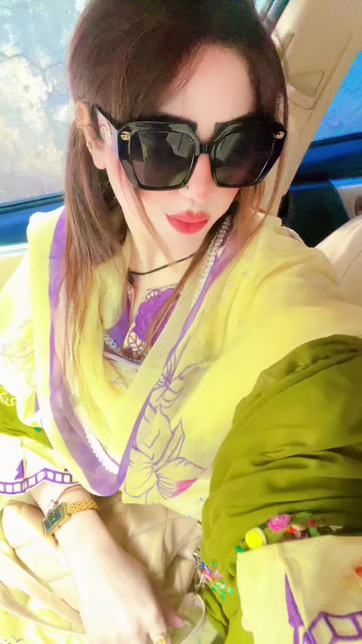 @Nusrat_Pathan