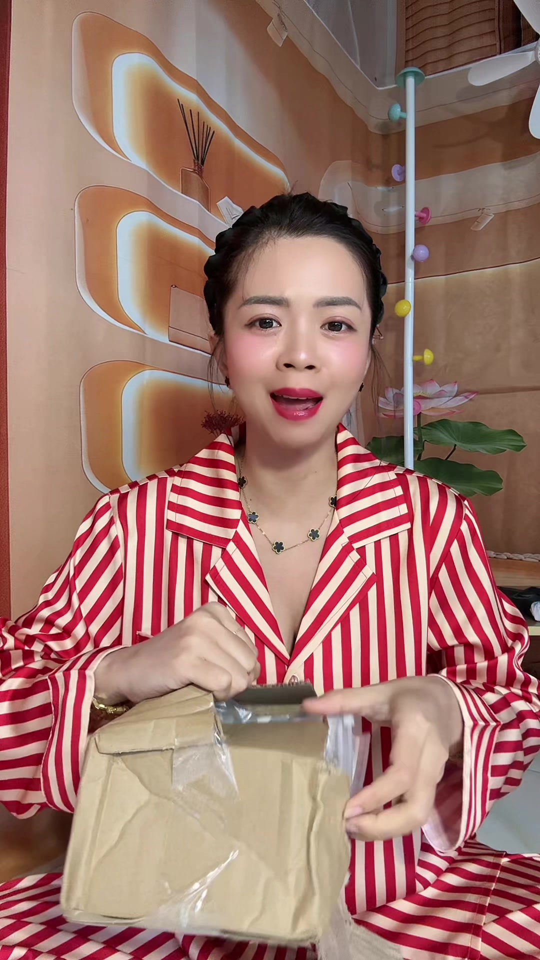 @Em Cẩm Nè
