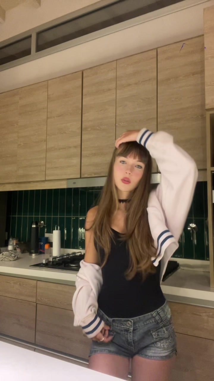 @lolaa
