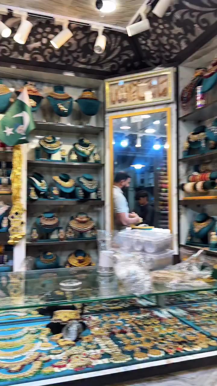 @Makkah bangles store