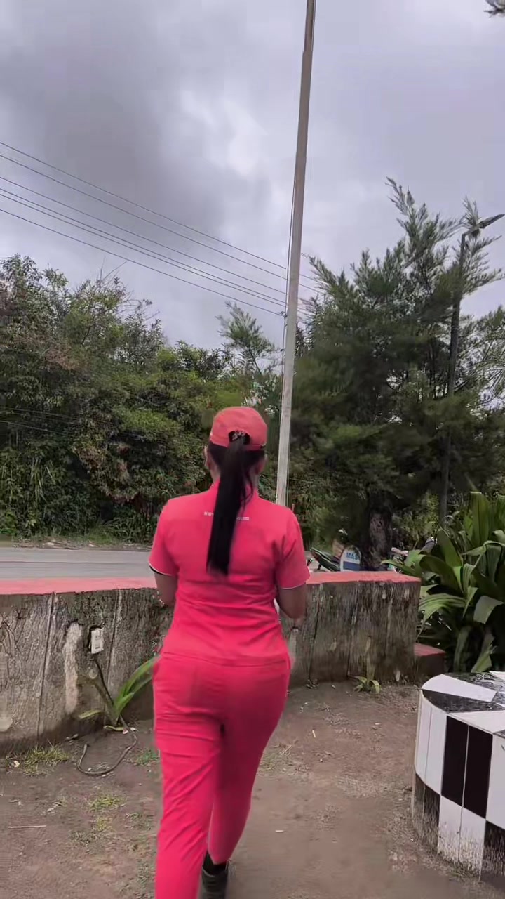 @Cewek pom🤪