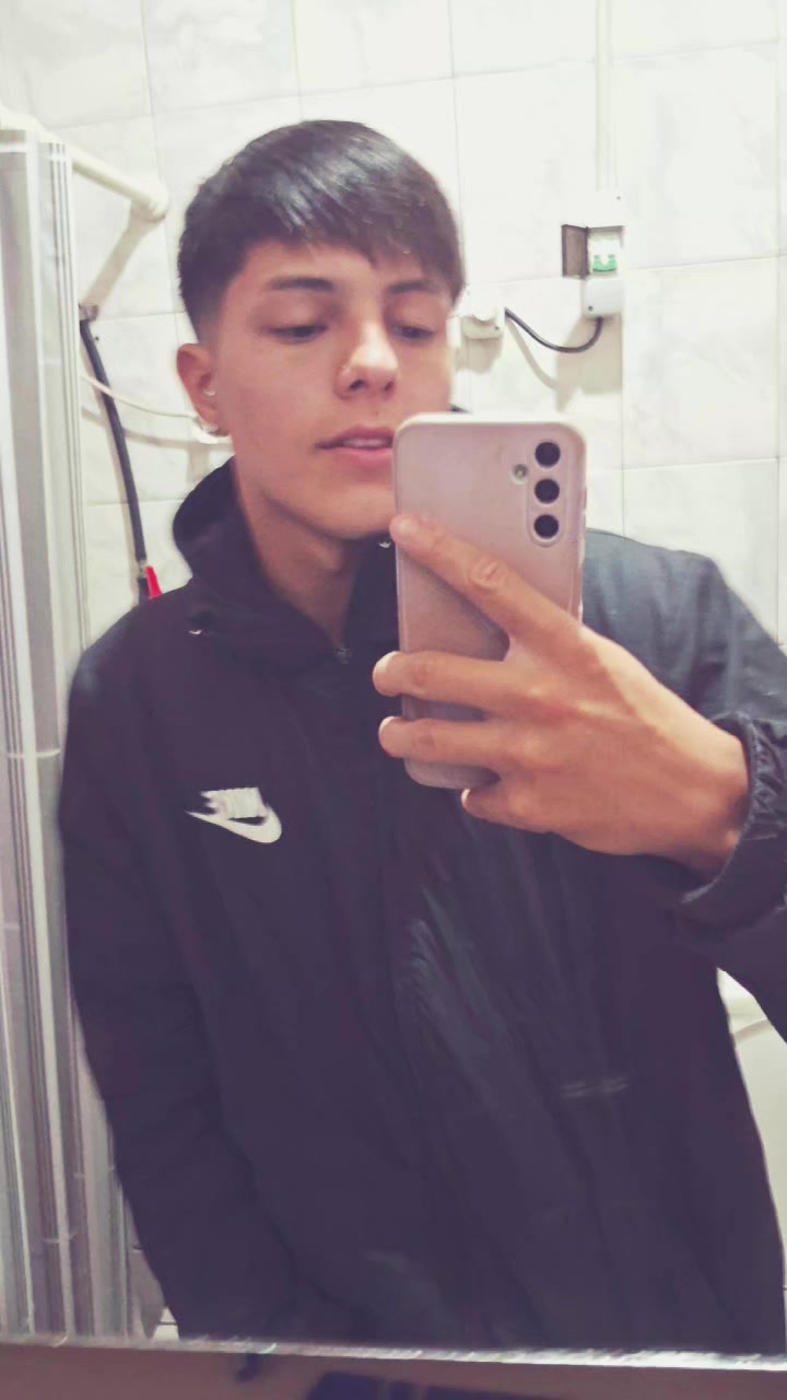 @𝓻𝓸𝓶𝓮𝓻𝓸🗼