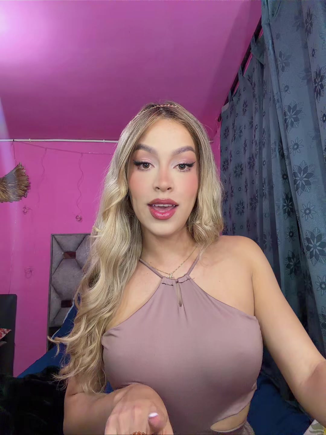 @Dione_🧚🏼♀️
