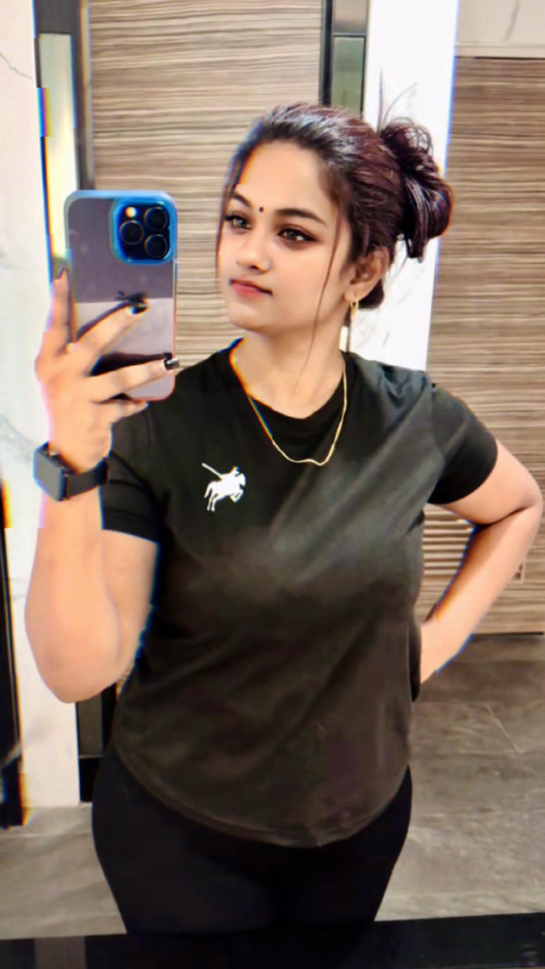 @Malini🖤💚✨🌻