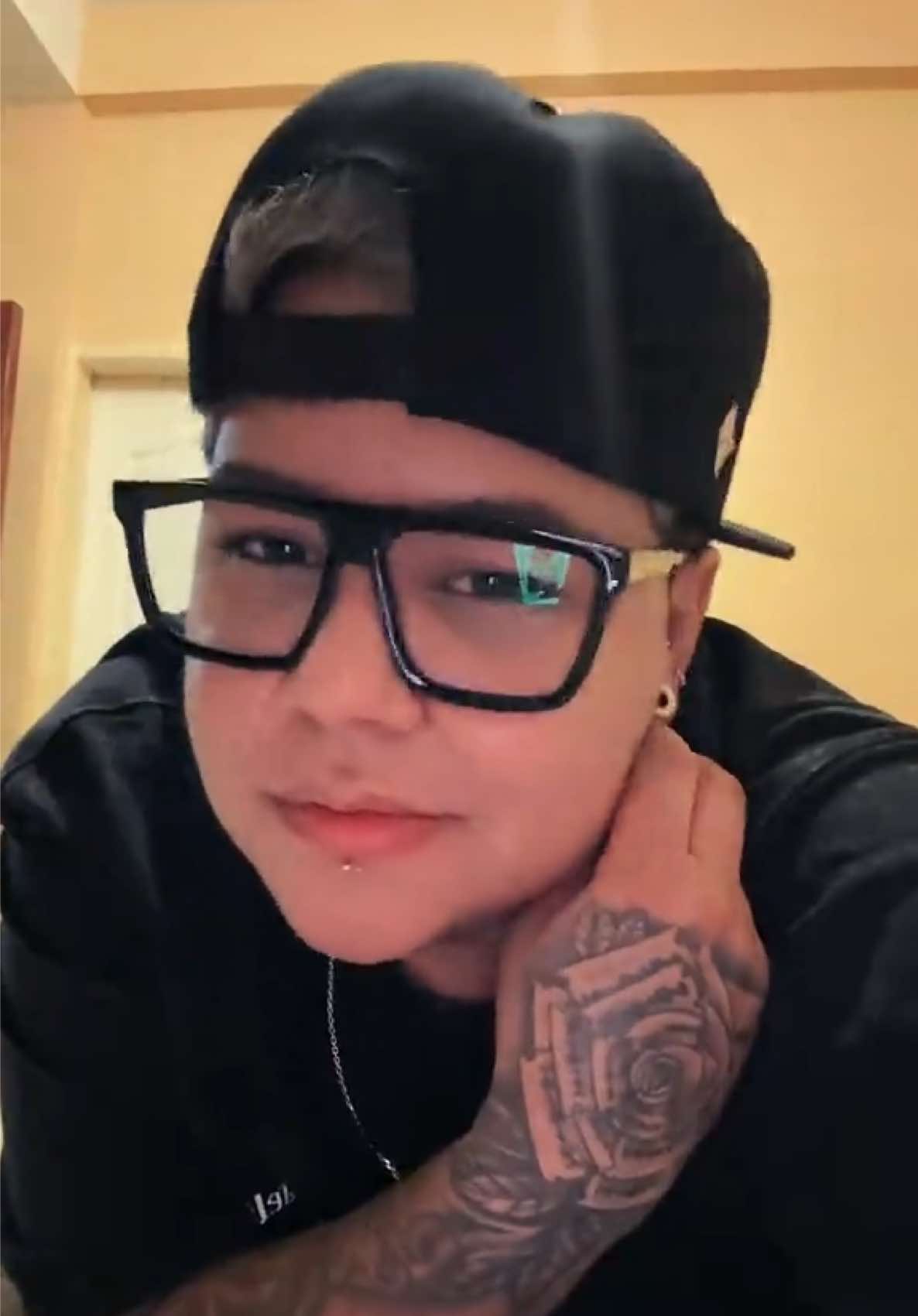@🐼