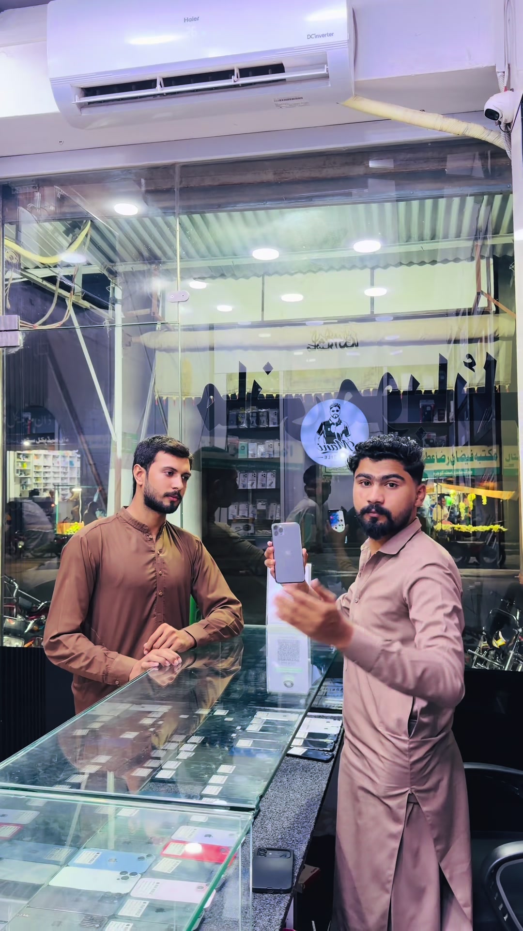@Mani mobile gojra ✌️