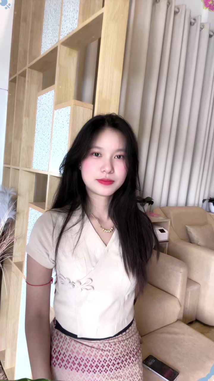 @Nyein (Nail Artist 💅✨)