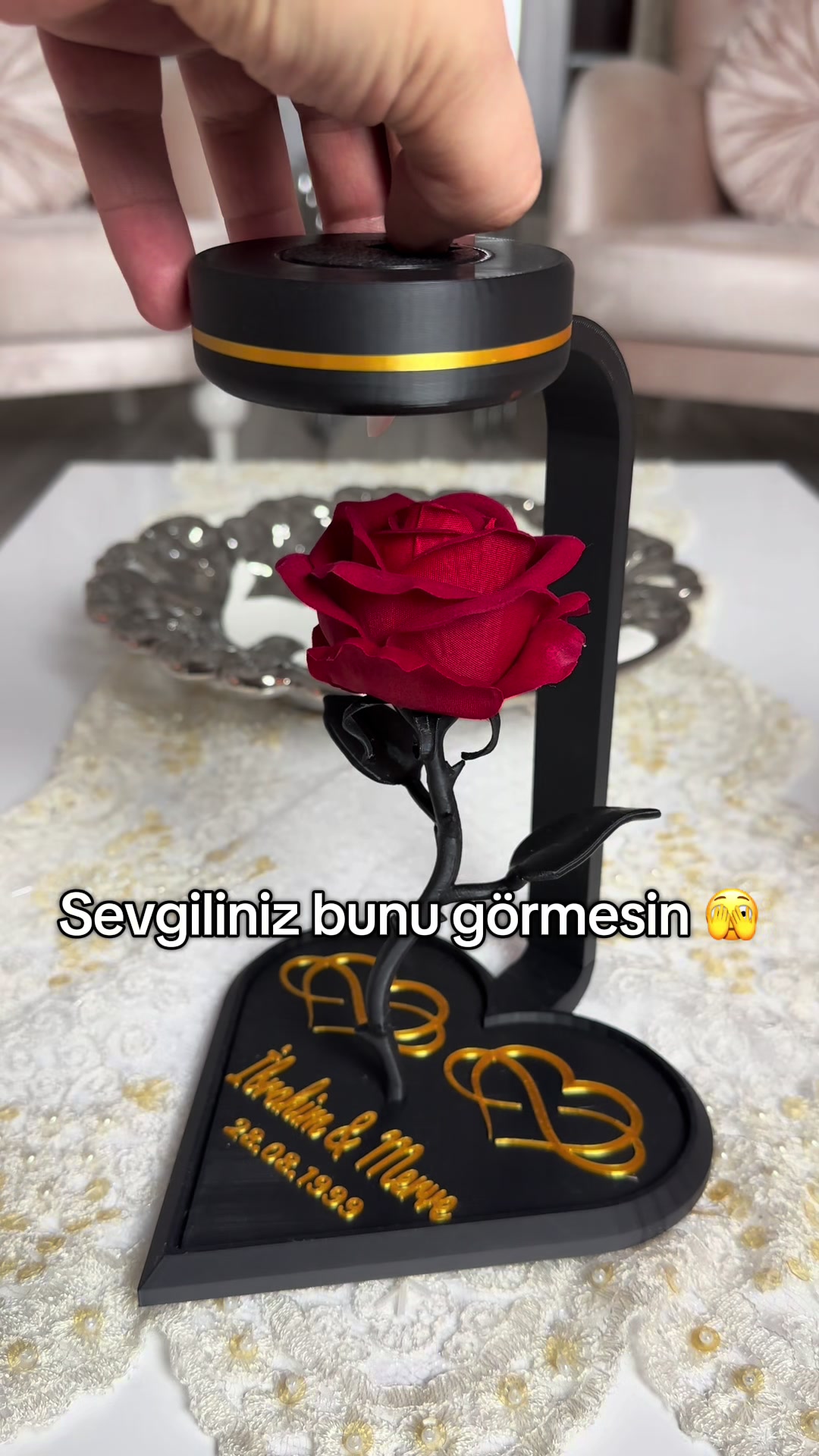 @Rovnela