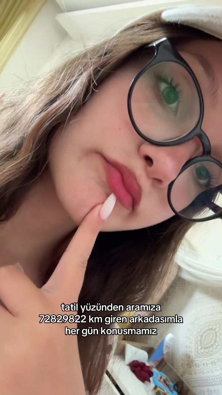 @👸🏻👸🏽