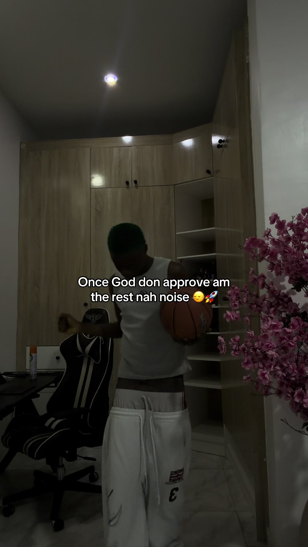 @KUNLE🤍✨