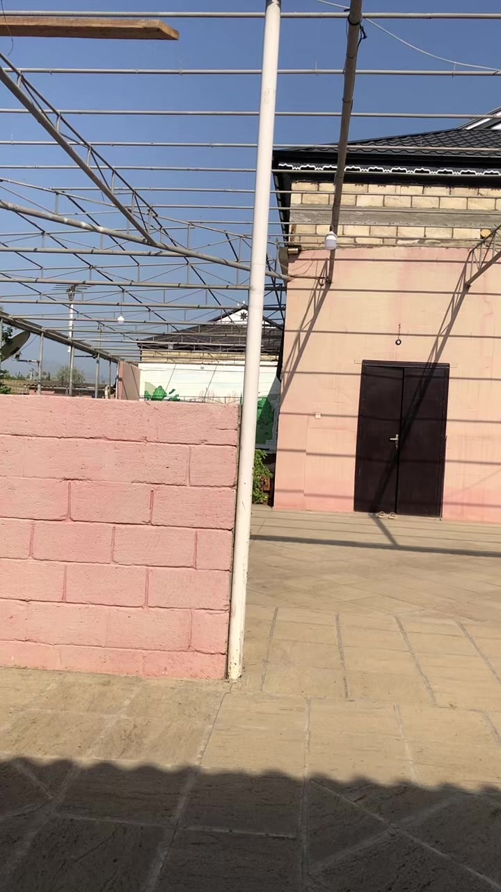 @..............