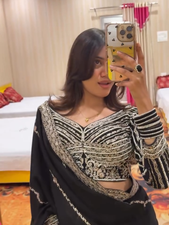 @𝄟✮͢🦋⃟≛⃝ Neha𝄟✮⃝❤