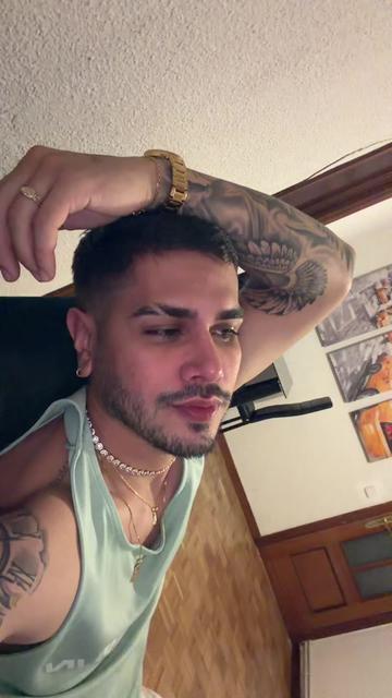 @𝐀𝐝𝐫𝐢&aacute;𝐧 🐺