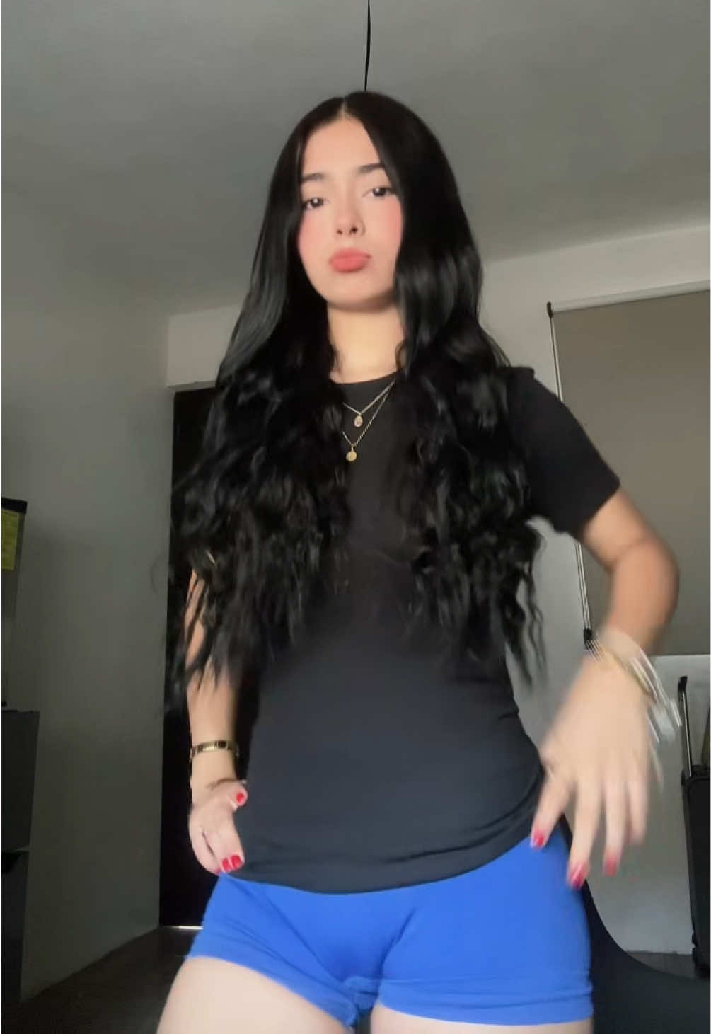 @Anahi