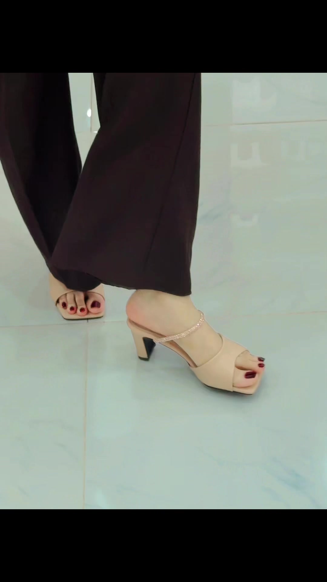 @Cherry Shoe Store