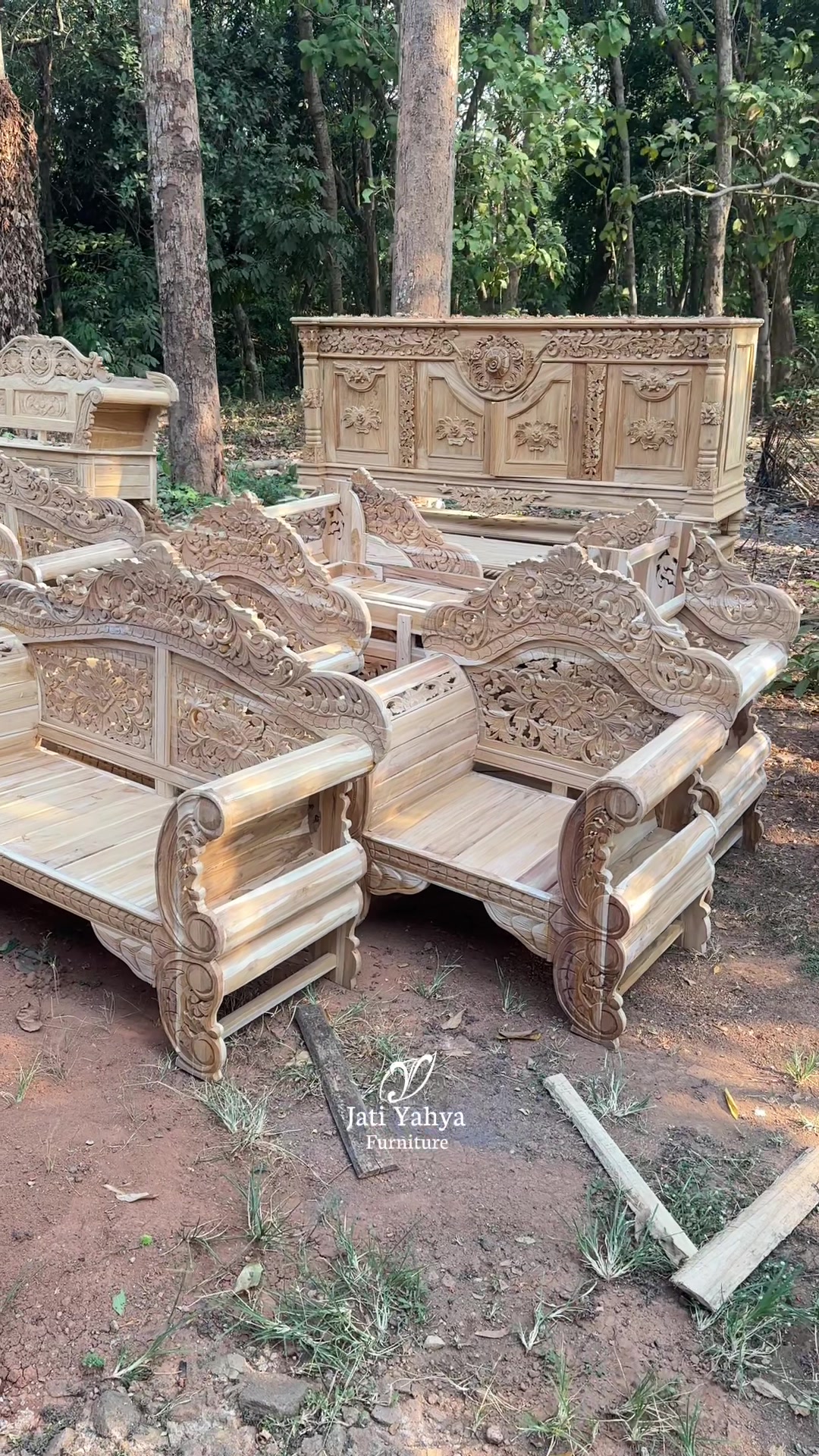 @Jati Yahya Furniture