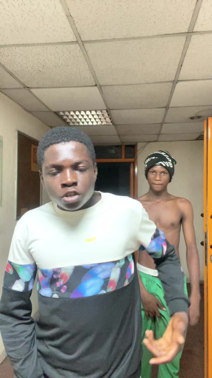 @AYOLA VIBEZ