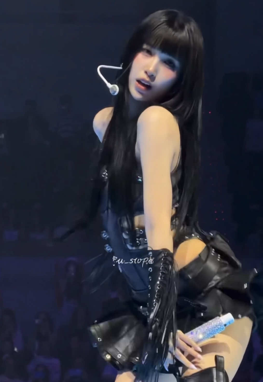 @MOMO