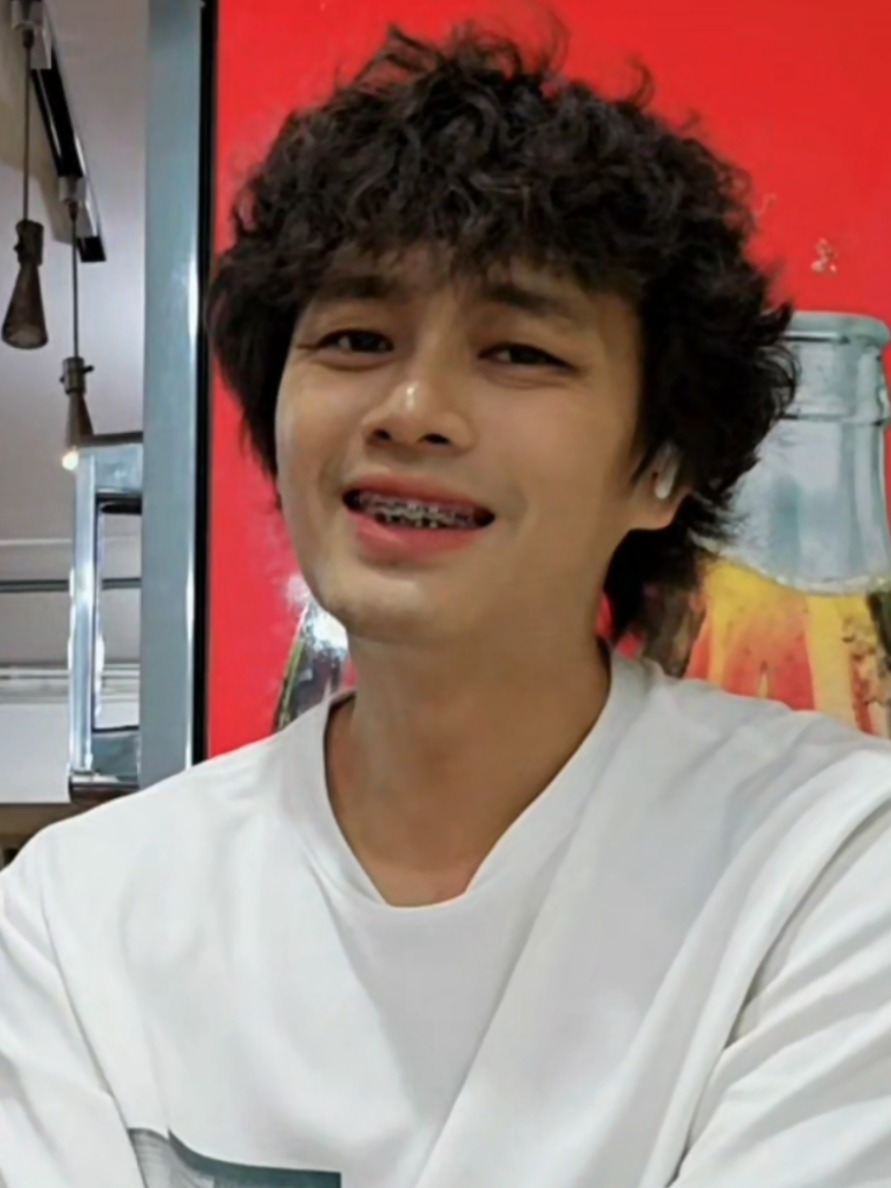 @พี่ บี ขี้ ลื . . ม