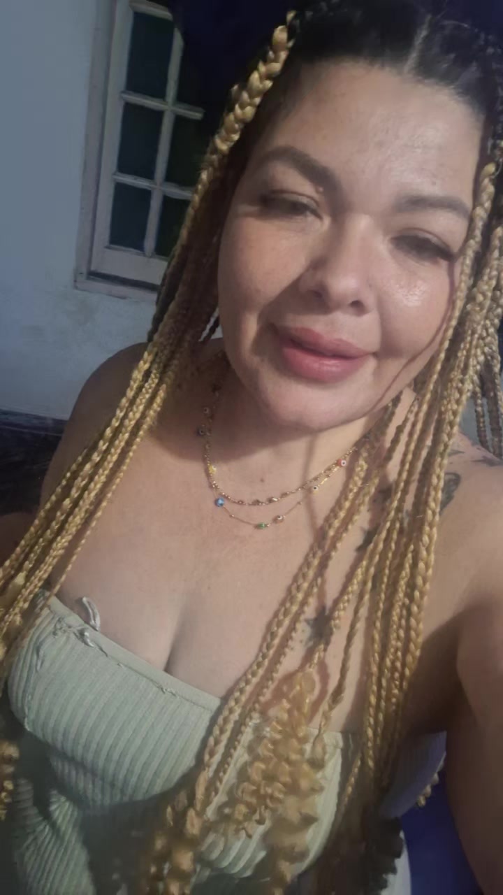 @Rachell__Baez