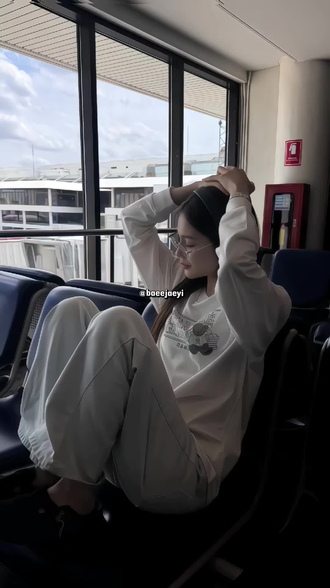 @baee