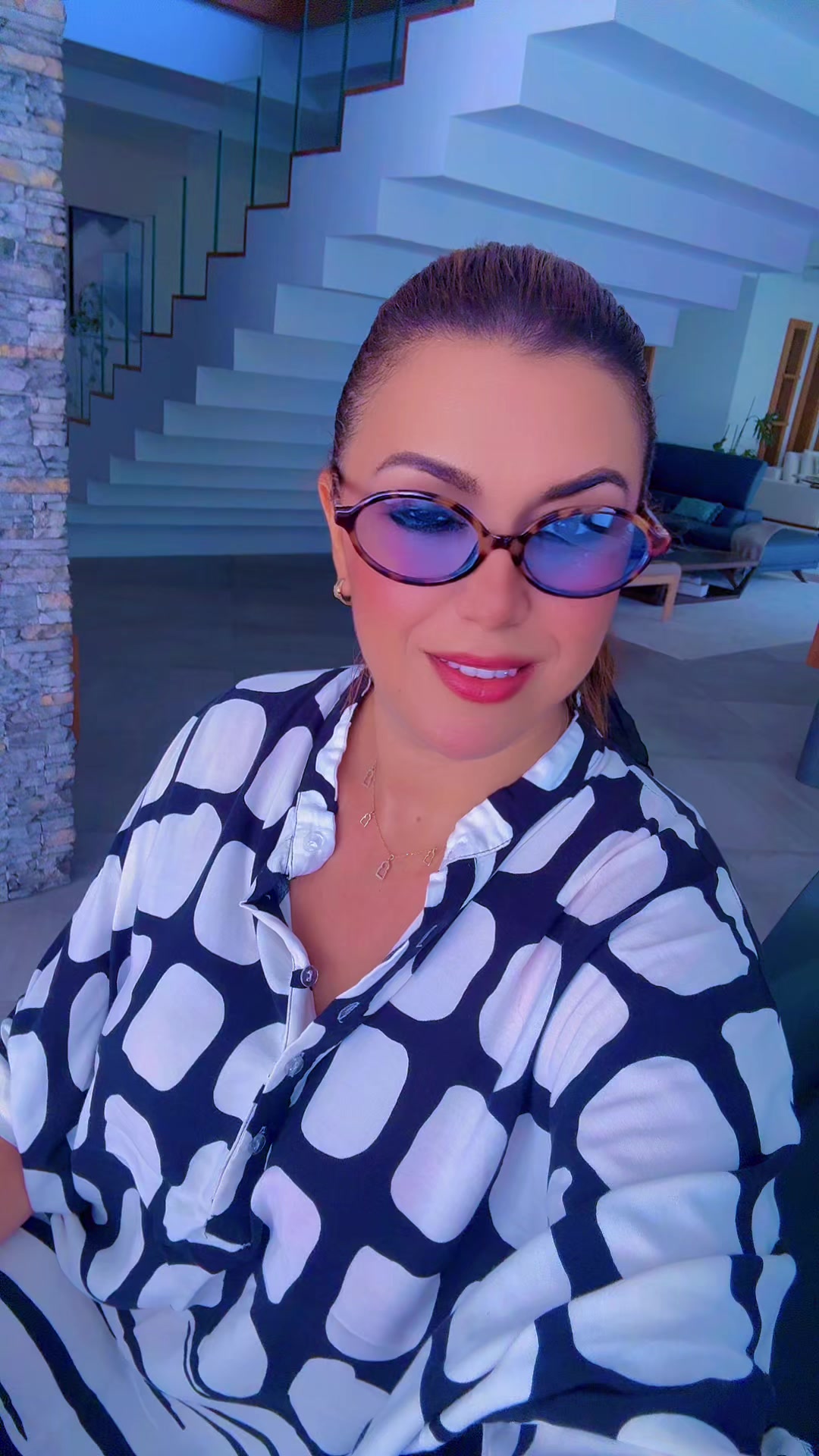 @عروبية متواضعة متفائلة