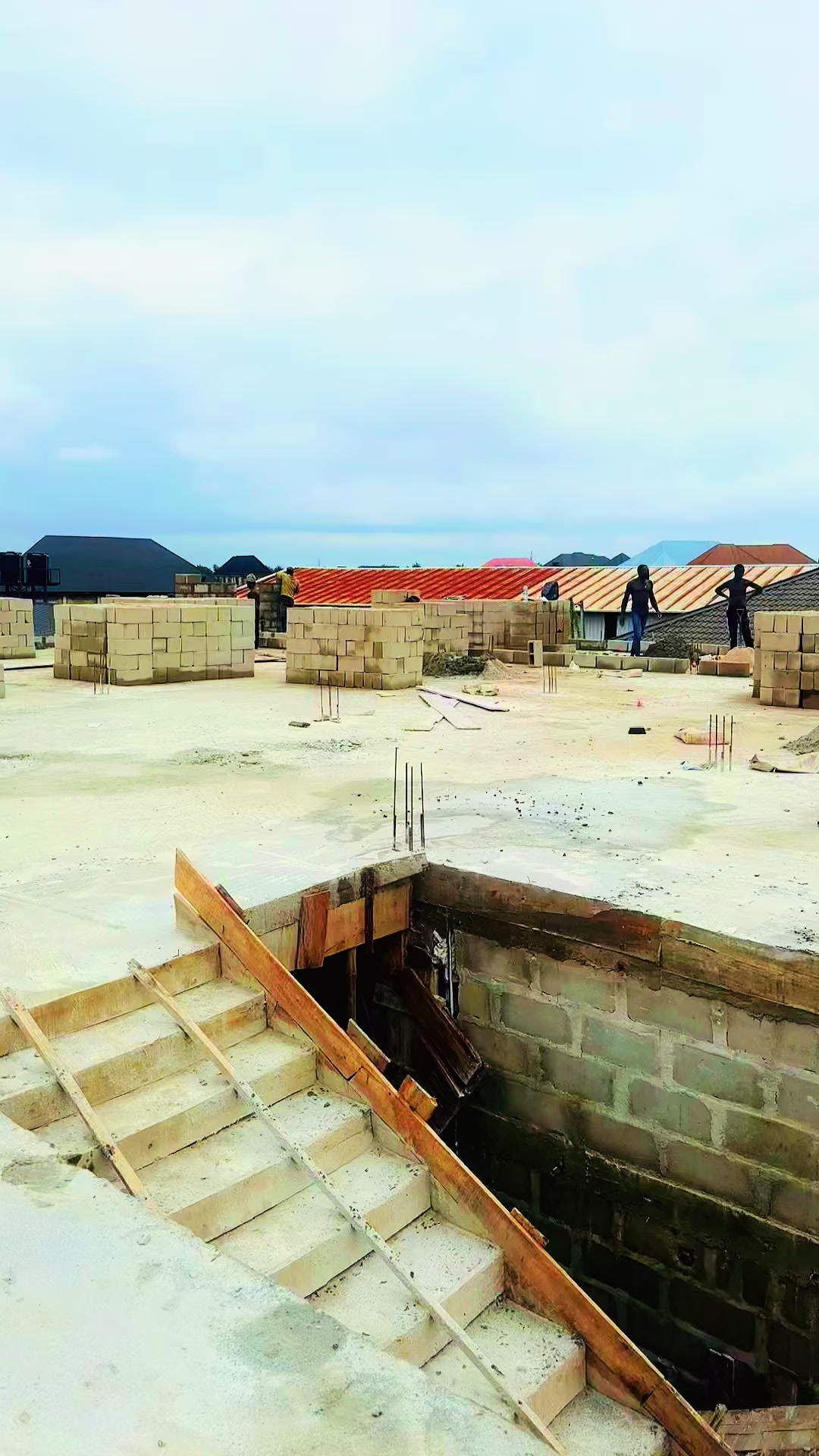 @MOURITECH HOMES&PROPERTIES LTD